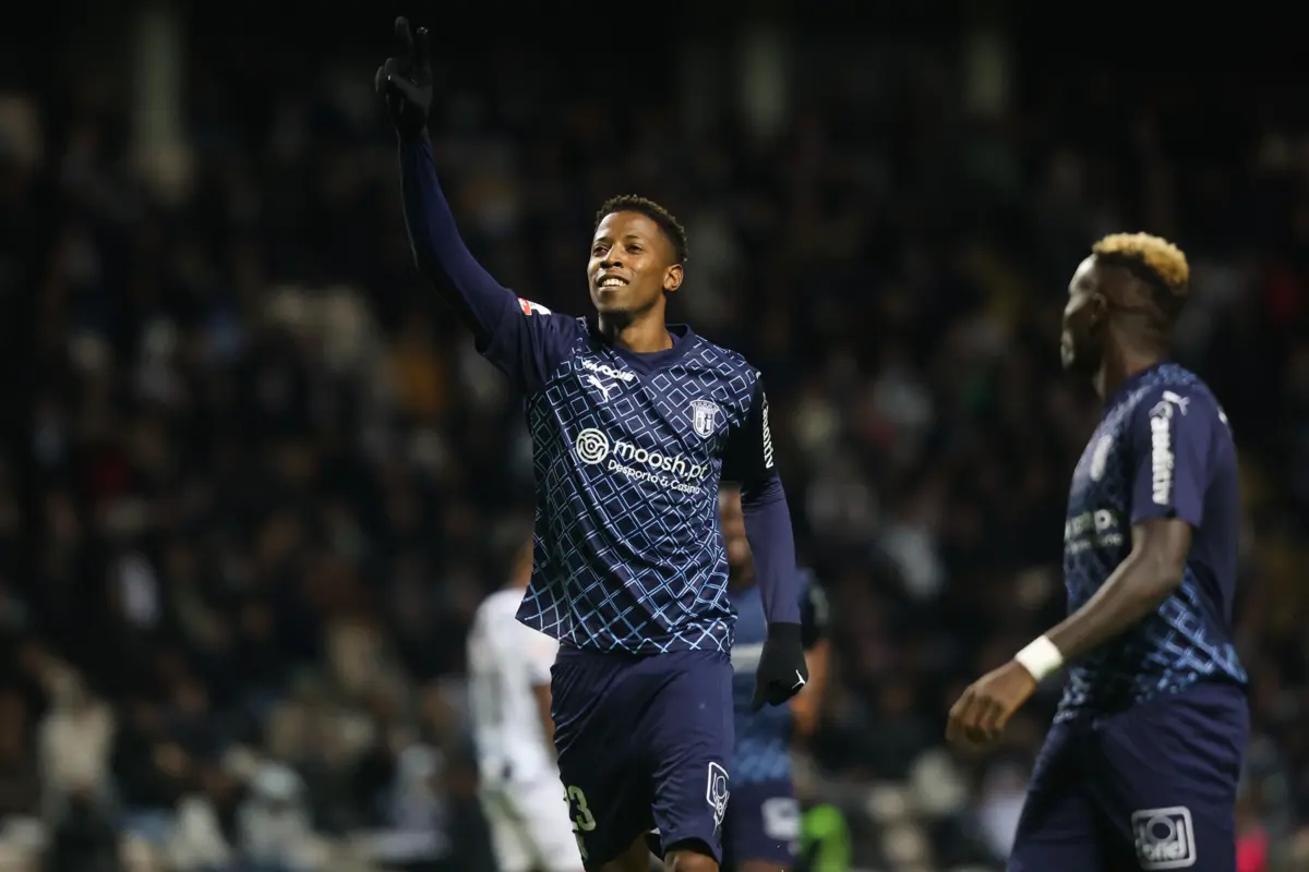 Banza, goleador do Braga (Créditos: Ivan del Val/Global Imagens)