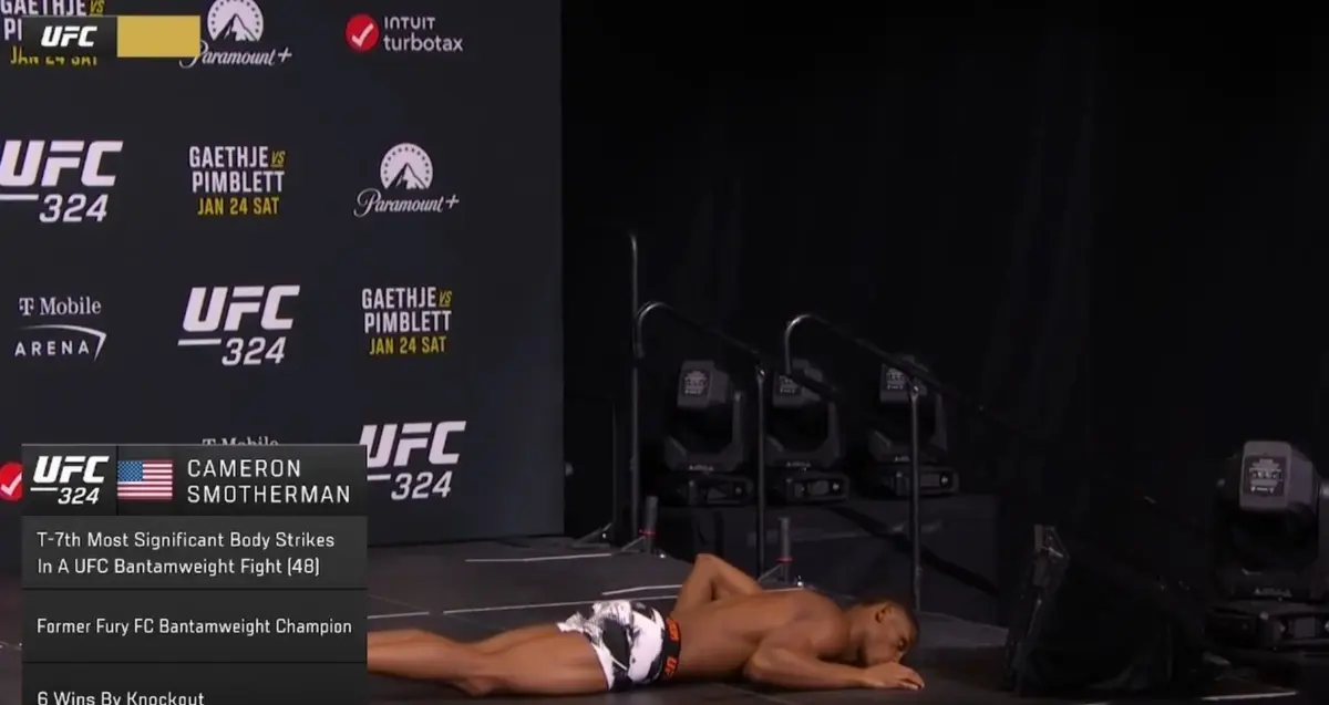 Imagem de contexto do artigo Vídeo: lutador do UFC desmaia após pesagem e combate é cancelado