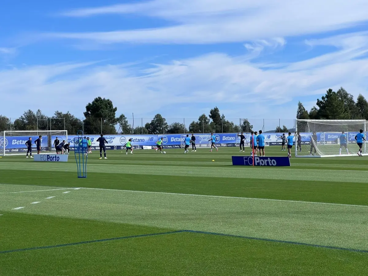 Imagem de contexto do artigo Alan Varela, Alberto Costa e Martim Fernandes treinam com o grupo na véspera do Salzburgo-FC Porto