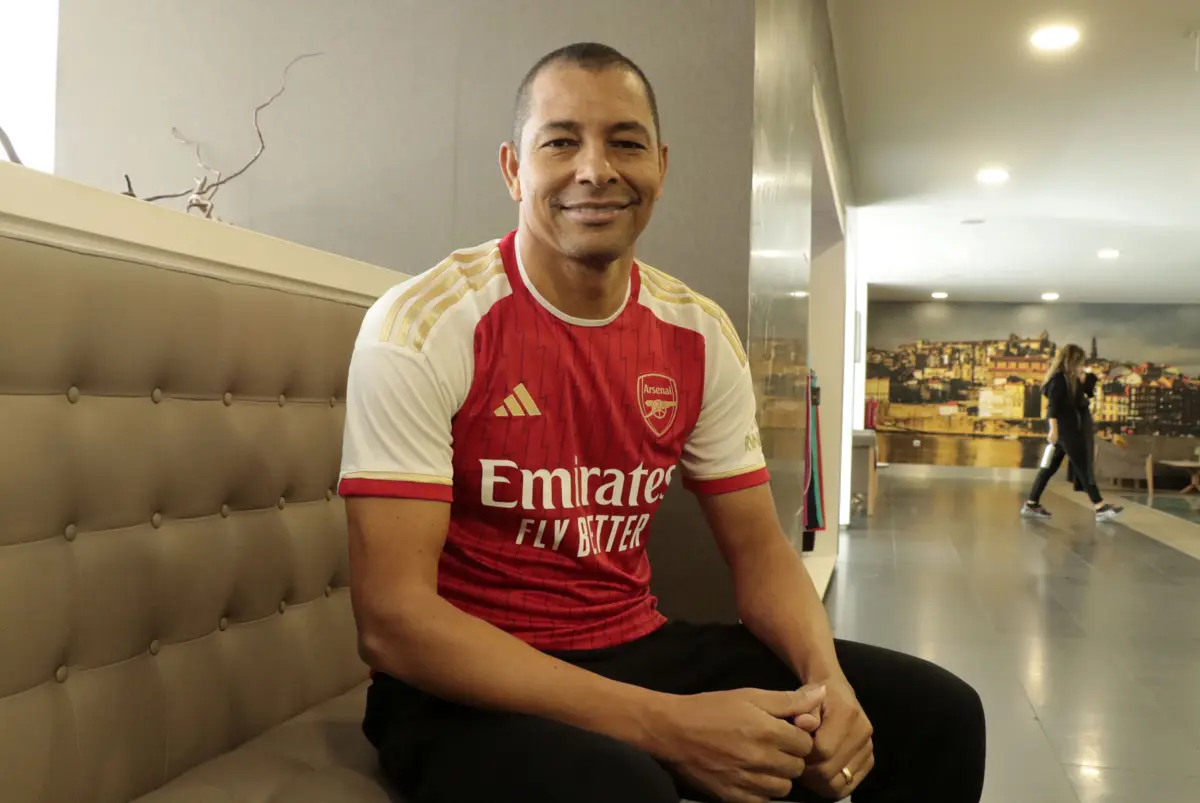 Gilberto com a camisola do Arsenal (Créditos: Amin Chaar/Global Imagns)