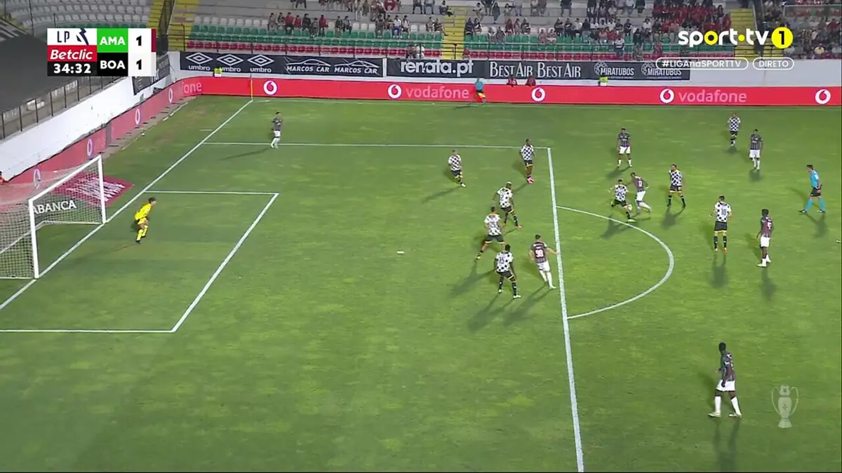 Imagem de contexto do artigo Nani estreia-se a marcar pelo Estrela com um golaço, frente ao Boavista. Ora veja