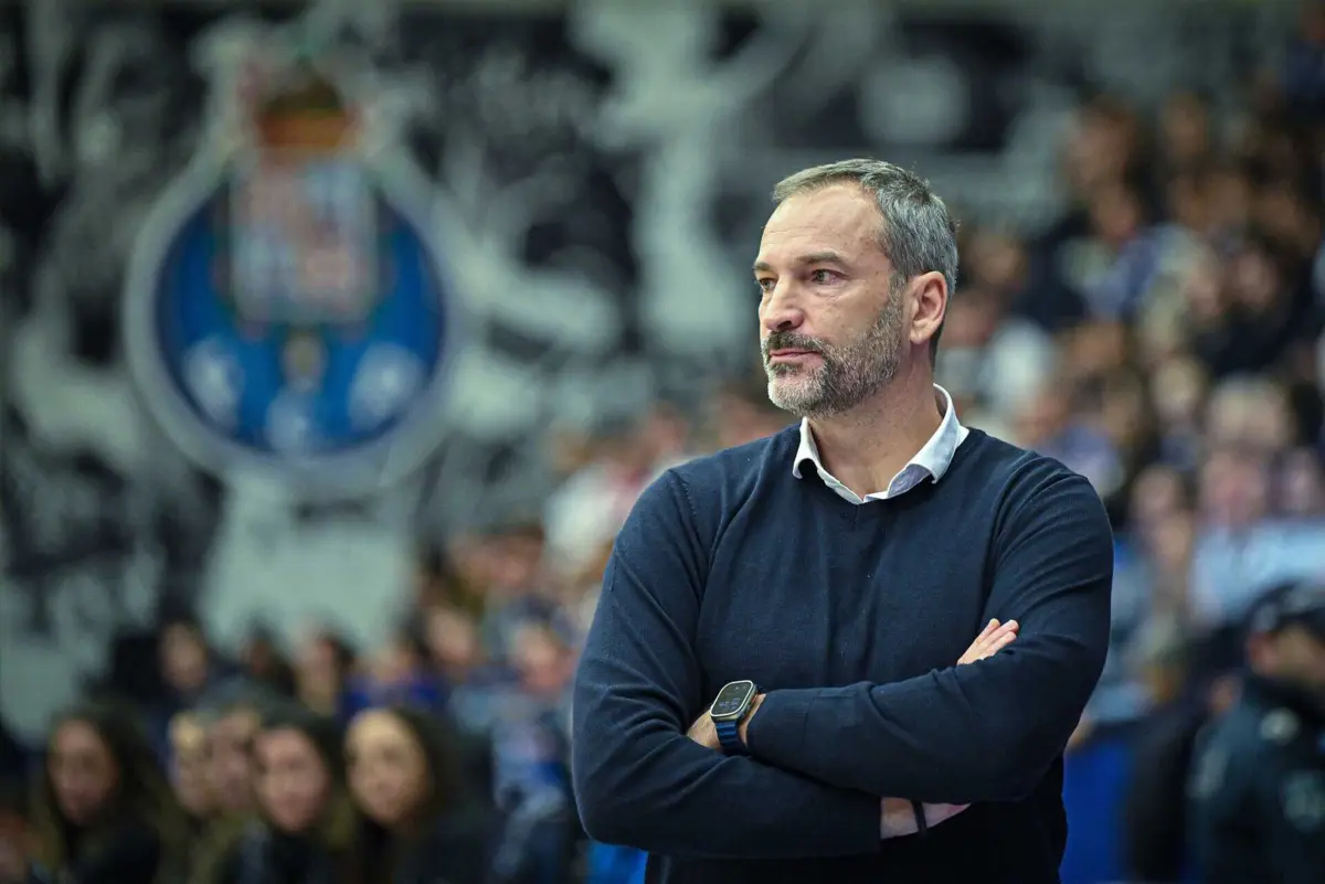 Fernando Sá, treinador do FC Porto (Créditos: Pedro Granadeiro)