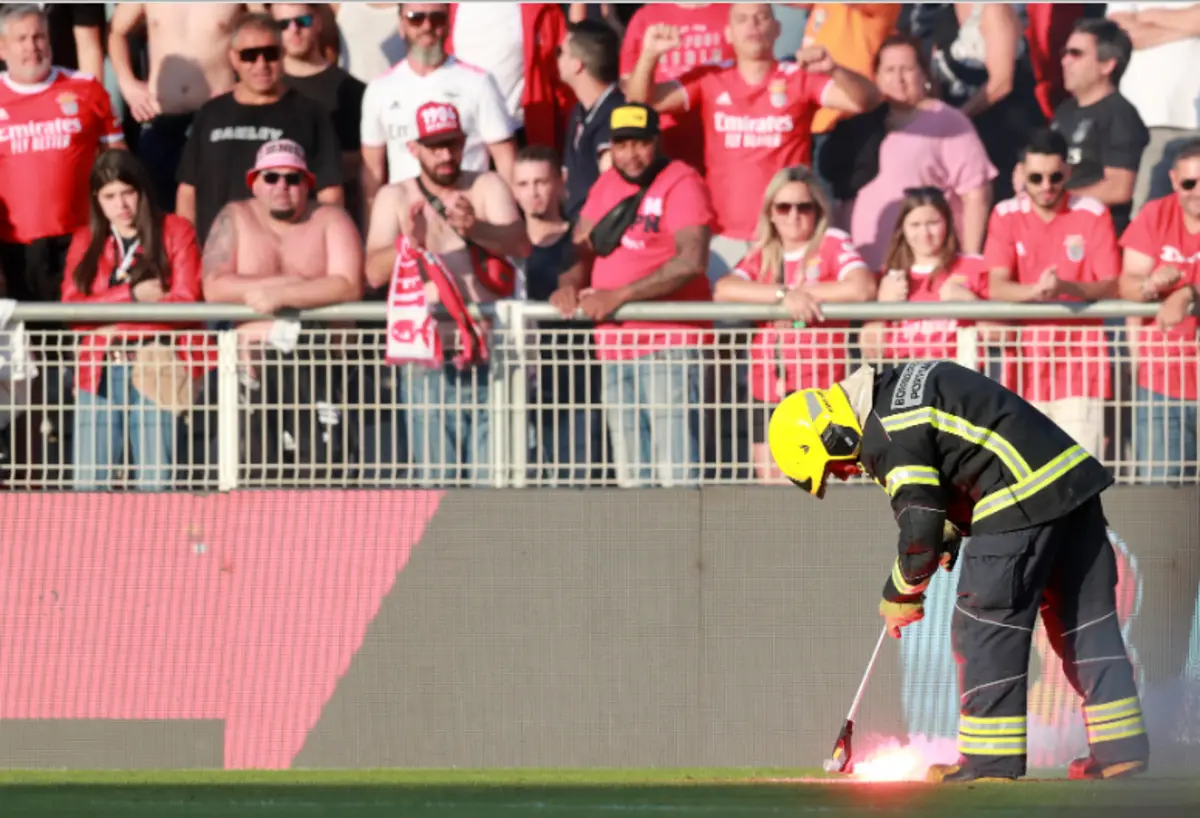 Imagem de contexto do artigo PSP diz que uso de pirotecnia em eventos desportivos preocupa e faz apelo