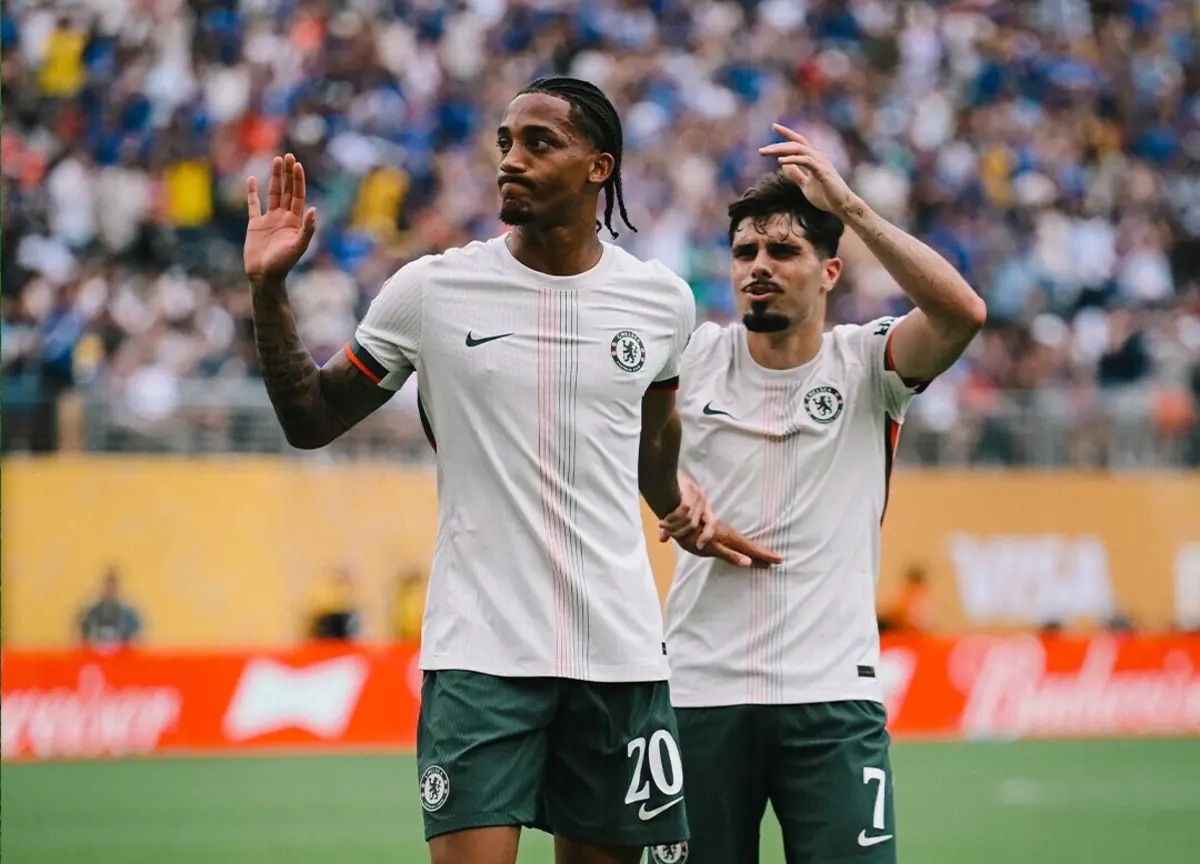 João Pedro e Pedro Neto (créditos: Chelsea)