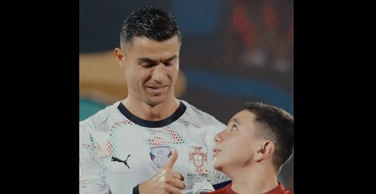 Imagem de contexto do artigo Ronaldo partilha momento com jovem na Arménia: "Fiz um novo amigo"