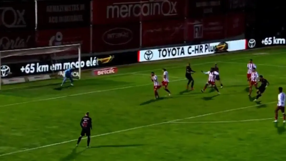 Imagem de contexto do artigo Amdouni coloca o Benfica a vencer o Aves SAD: assista ao lance do golo