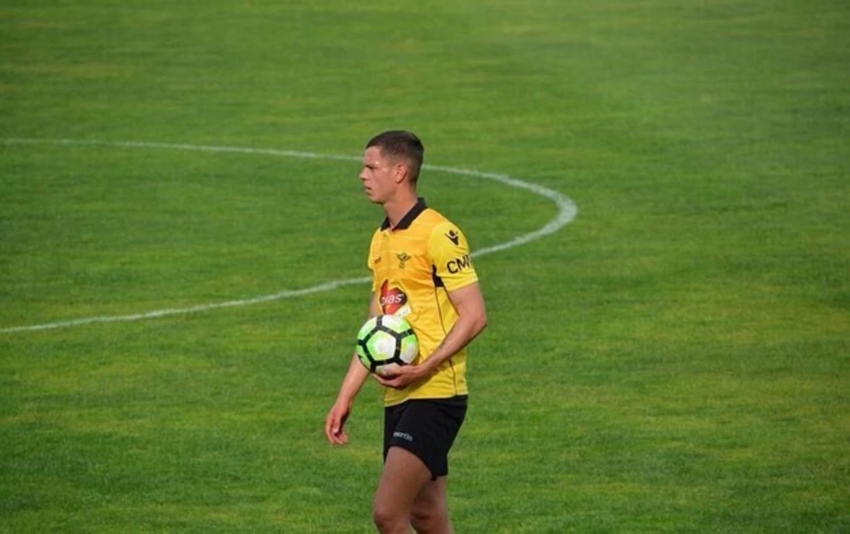 Imagem de contexto do artigo Jogou em Portugal e conta como se vive no Irão: "Entras num lugar e não sabes se sairás"