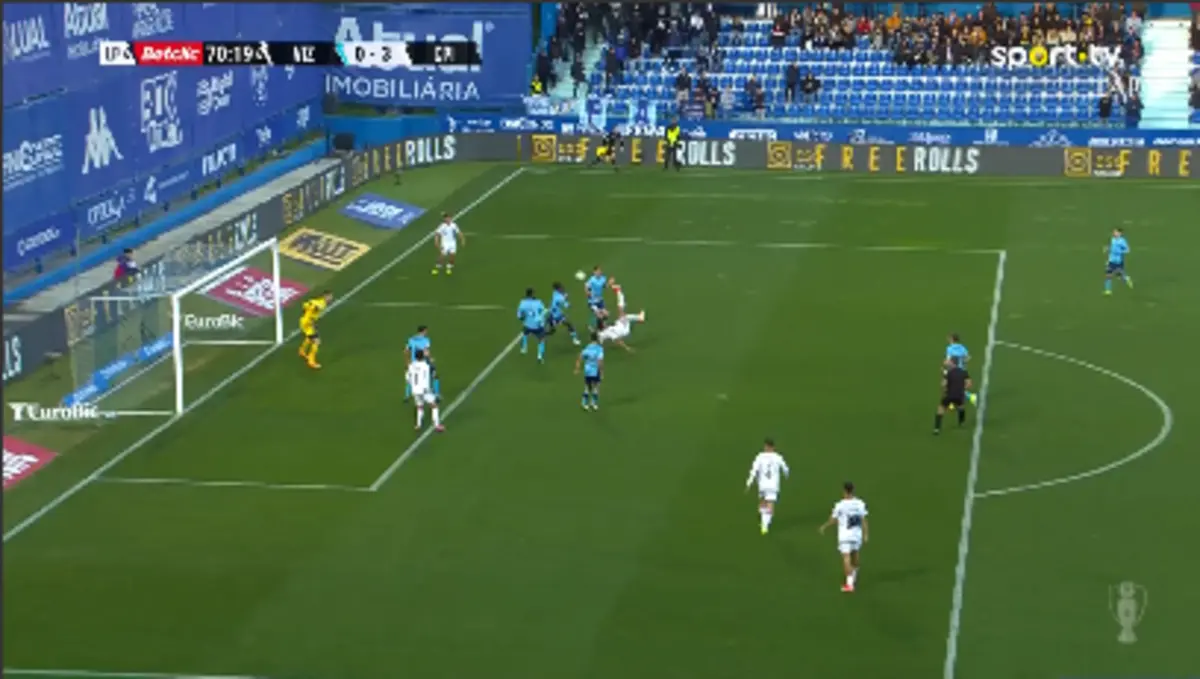 Imagem de contexto do artigo Pontapé de bicicleta de Felippe Cardoso é o golo do mês da I Liga. Recorde o momento