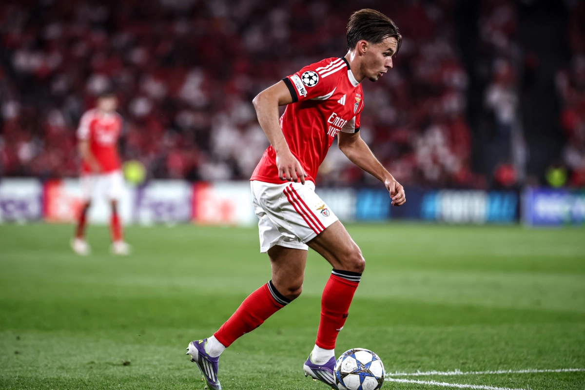 Dedic leva oito jogos pelo Benfica (Créditos: Mário Vasa)