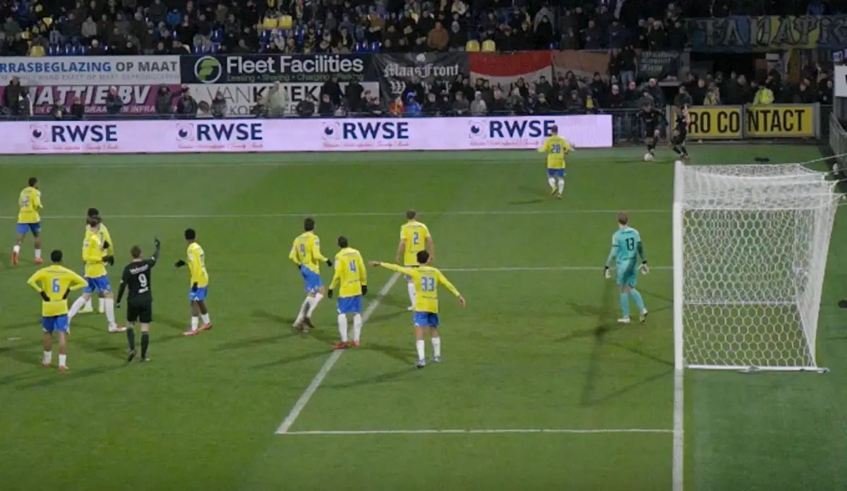 Imagem de contexto do artigo VAR comete "grande erro" nos Países Baixos. Veja o lance
