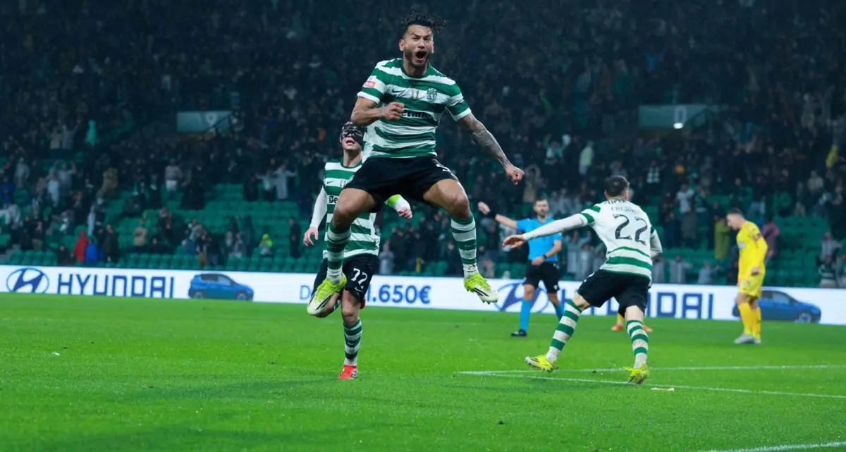 Luis Suárez leva 20 golos no campeonato, como Pavlidis