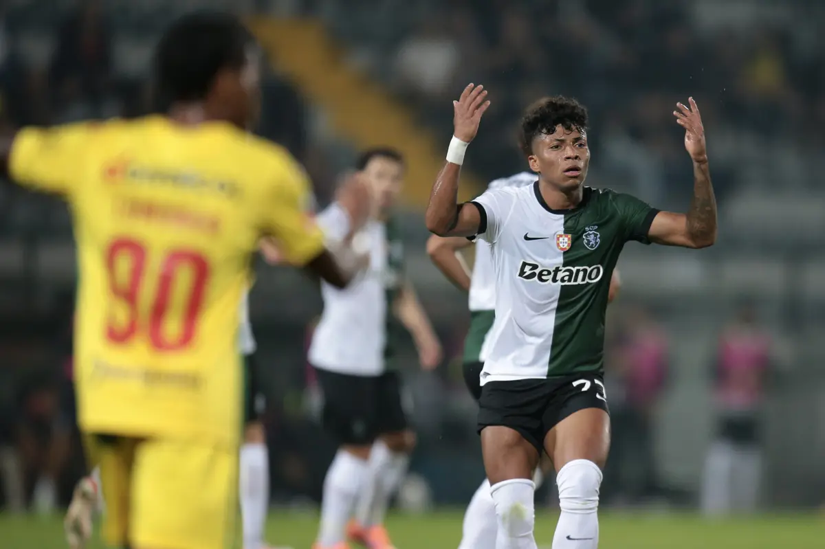 Alisson foi titular em Paços de Ferreira