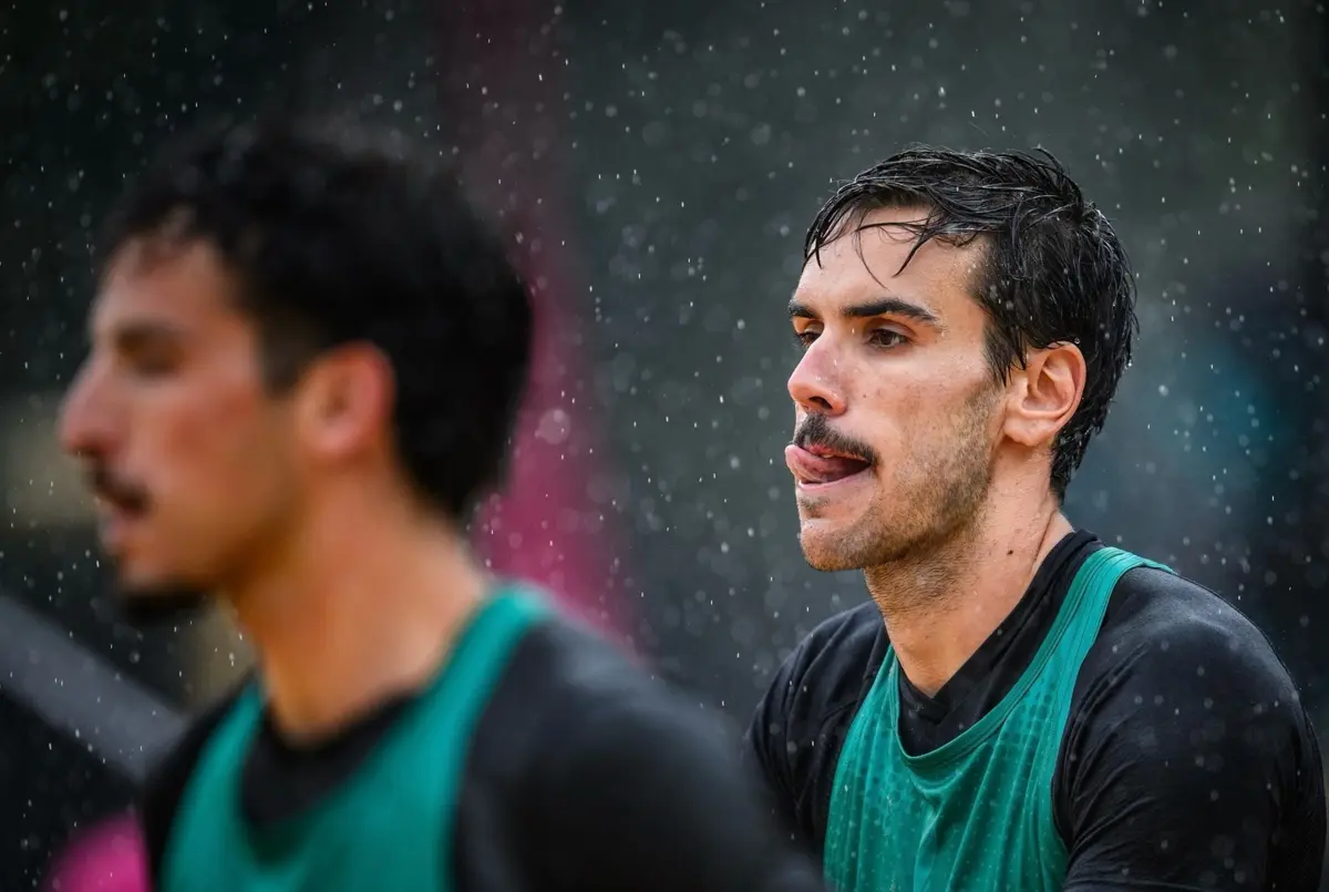 João Pedrosa (à direita)