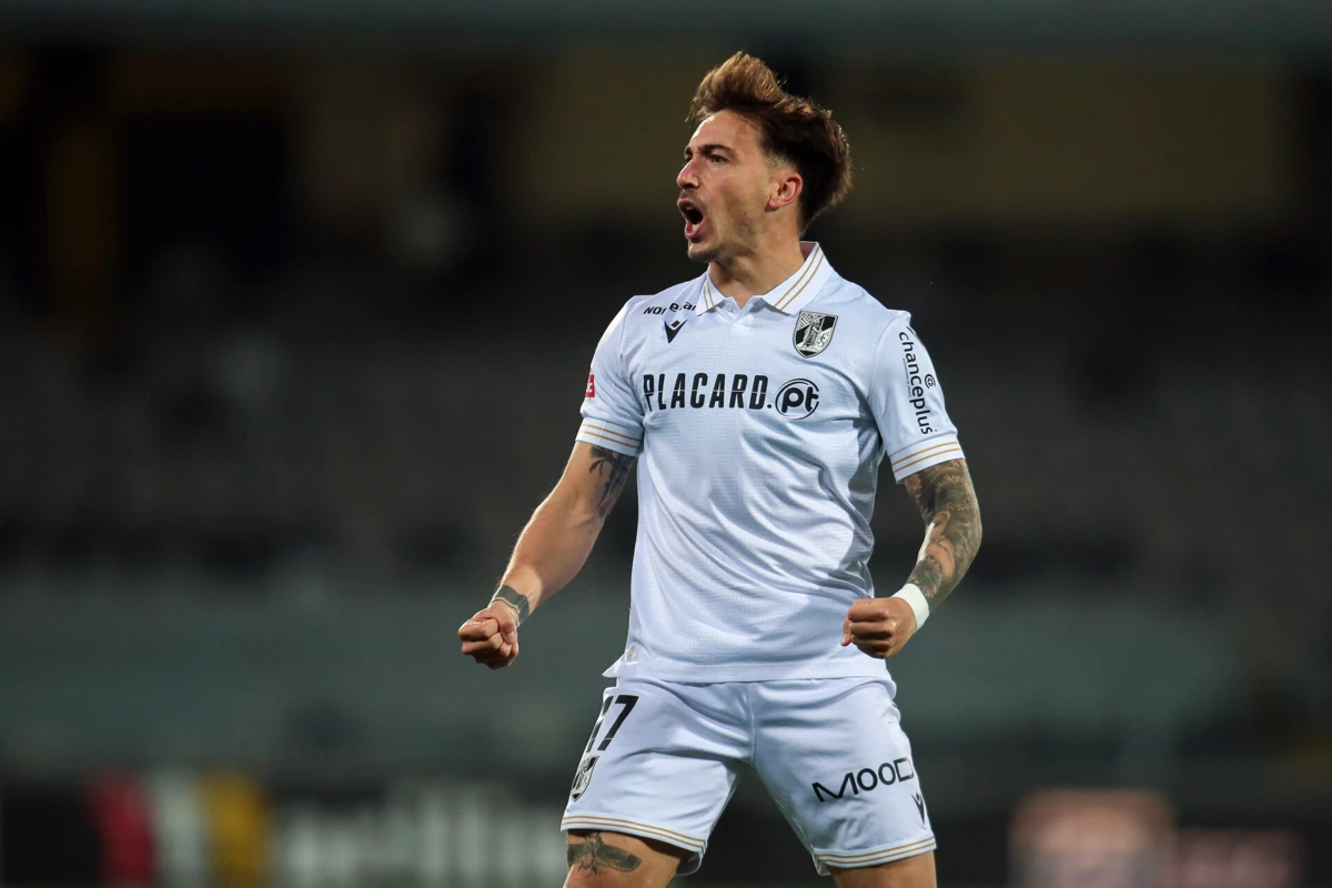 Imagem de contexto do artigo Fortaleza está interessado em contratar o médio João Mendes