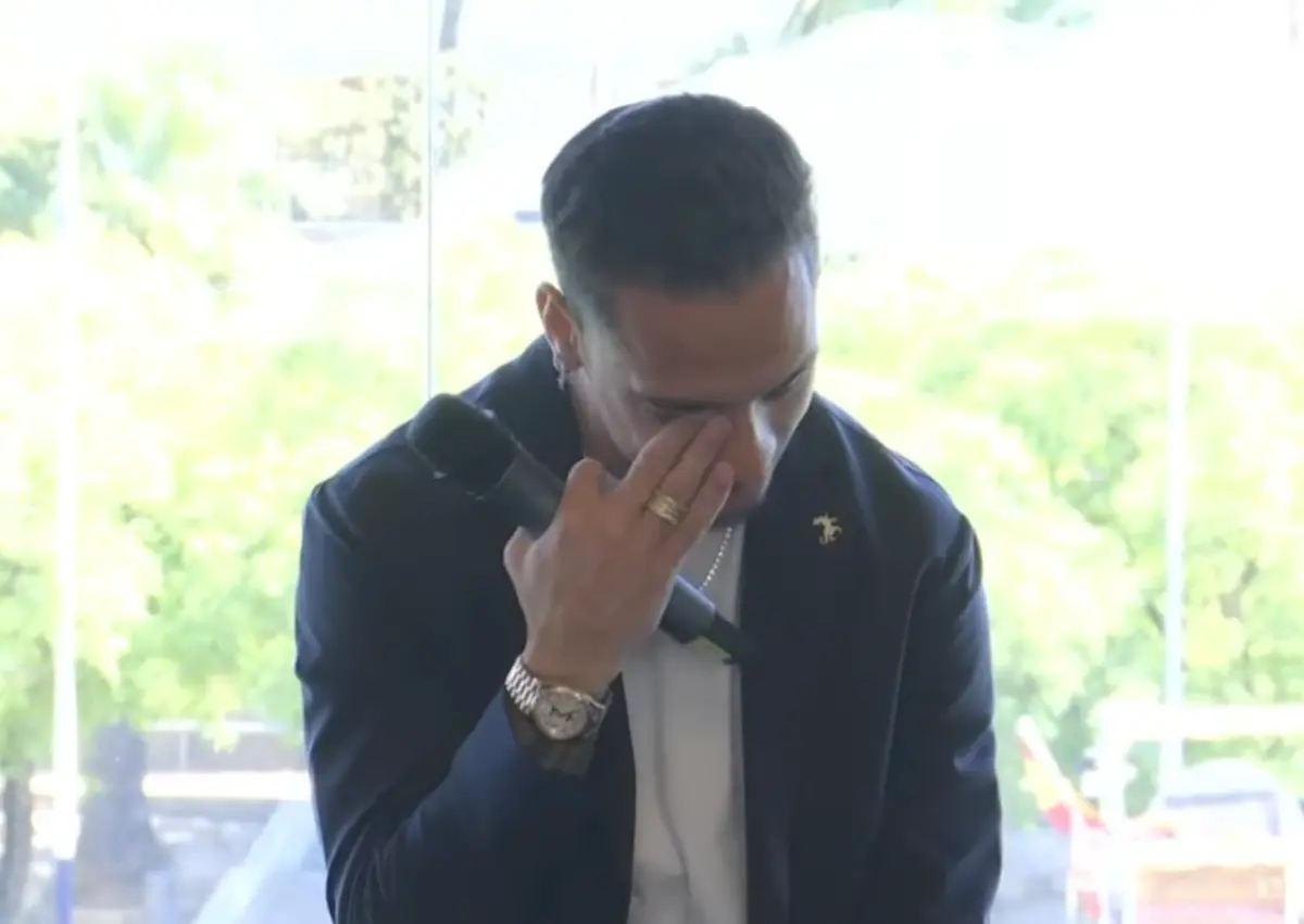 Imagem de contexto do artigo Antony chora na apresentação no Bétis: "Só eu sei como foi difícil em Manchester"