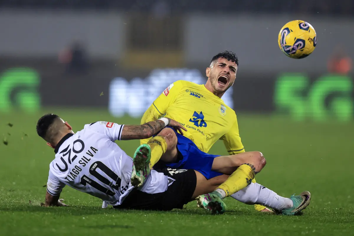 Vitória de Guimarães vence Arouca e alcança Braga no quarto lugar da I Liga (créditos: José Coelho/Lusa)