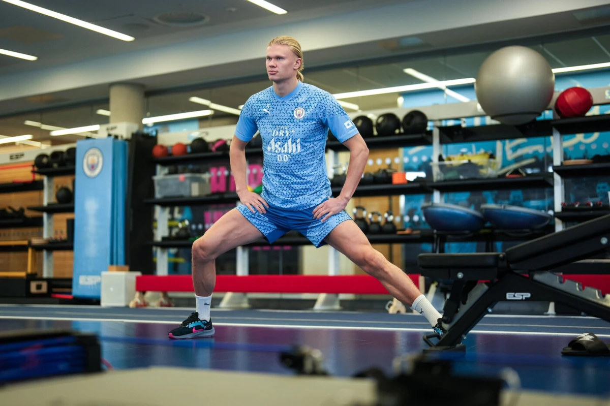 Imagem de contexto do artigo Os segredos do sucesso de Haaland: da meditação aos óculos para dormir