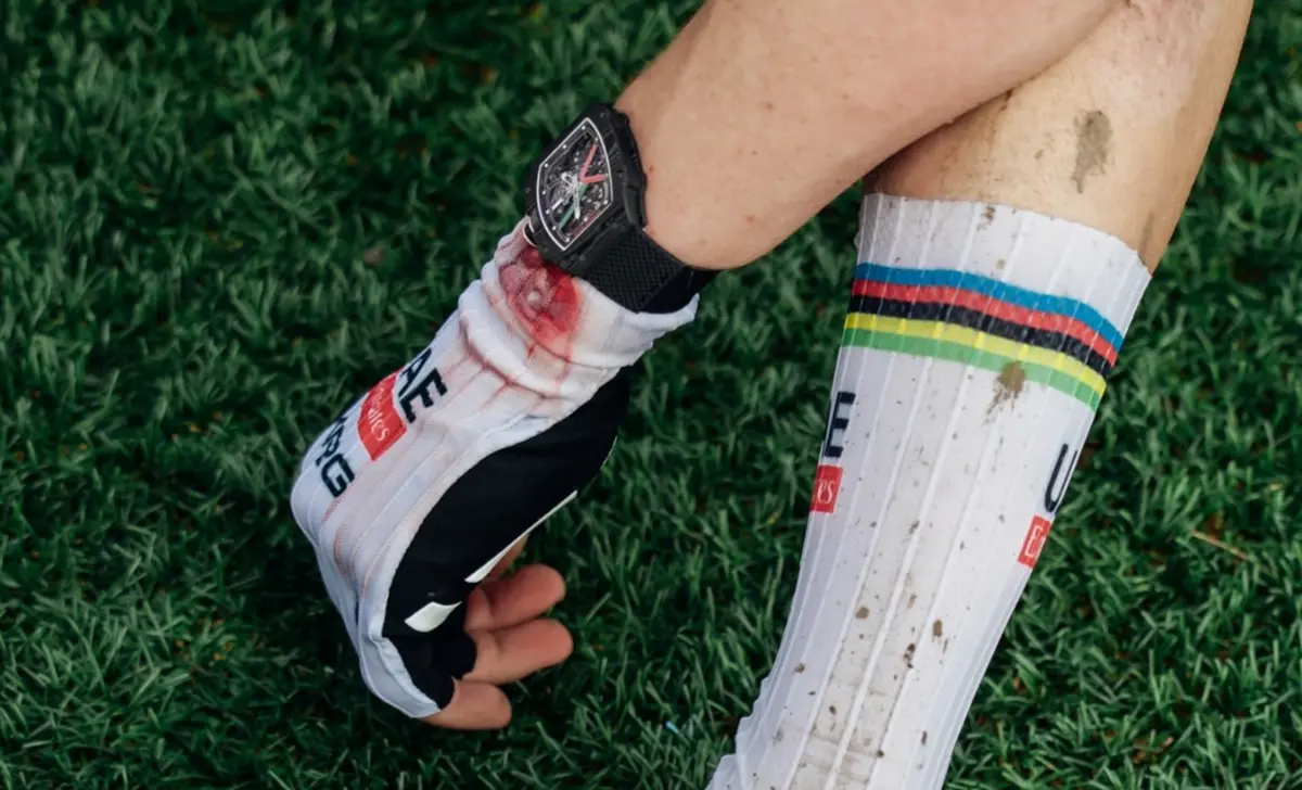 Imagem de contexto do artigo Paris-Roubaix: maior lesão de Pogacar foi feita pelo relógio de 340 mil euros