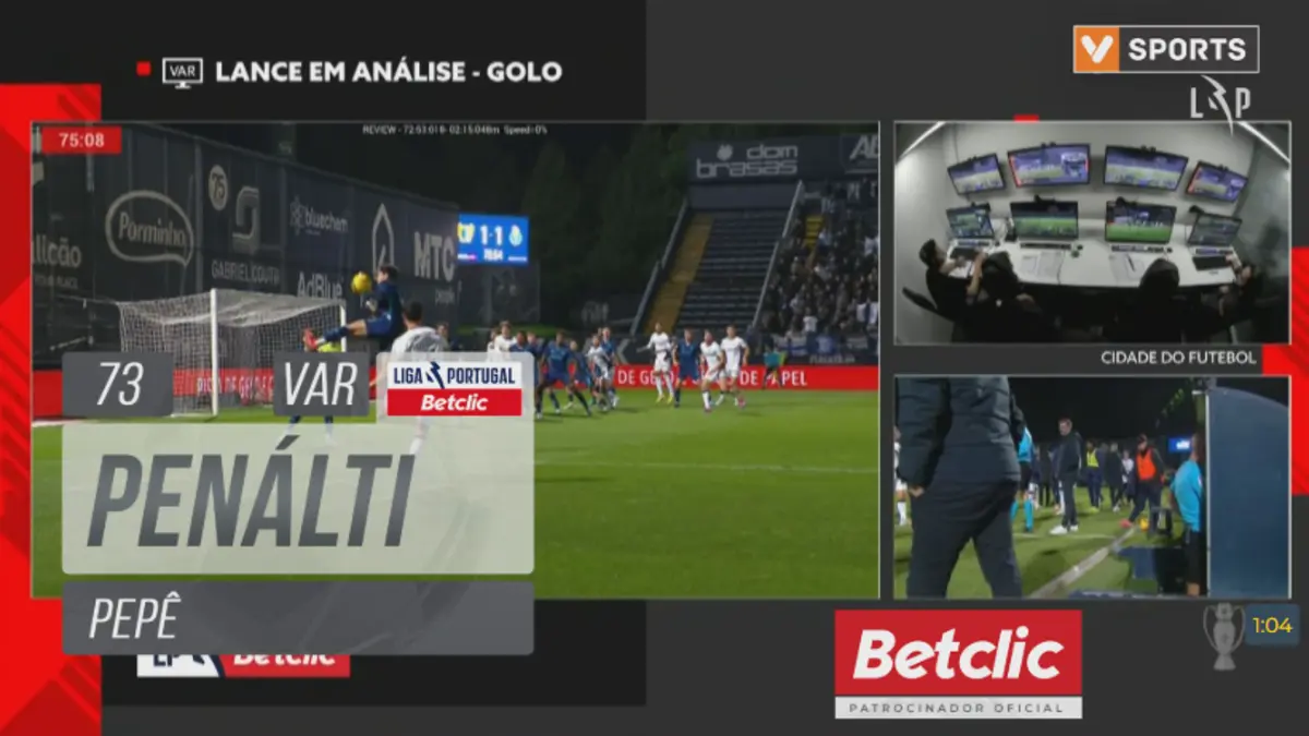 Imagem de contexto do artigo Golo anulado ao FC Porto e penálti para o Famalicão: CA dá razão ao VAR