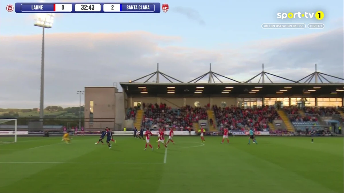 Imagem de contexto do artigo Liga Conferência: Santa Clara marca três golos em dez minutos frente ao Larne. Ora veja