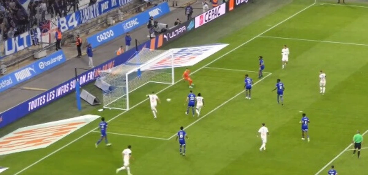 Falhanço de Vitinha (créditos: X/Reprodução)