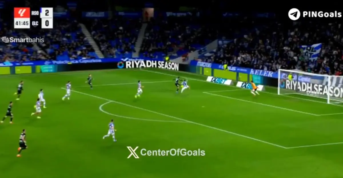 Imagem de contexto do artigo André Silva marca no Real Sociedad-Elche. Veja o golo do português