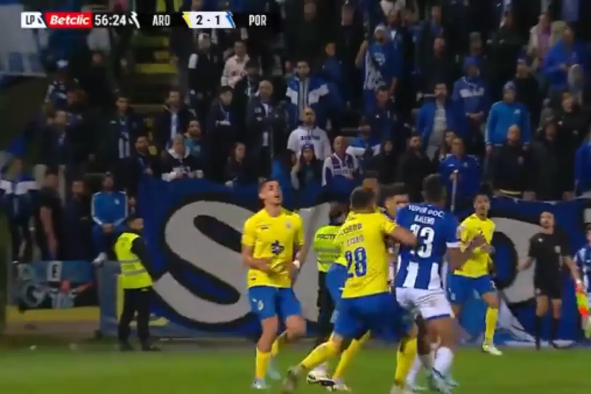 Imagem de contexto do artigo FC Porto: "Este empurrão com outras camisolas nem havia dúvidas. Isto é gozo"