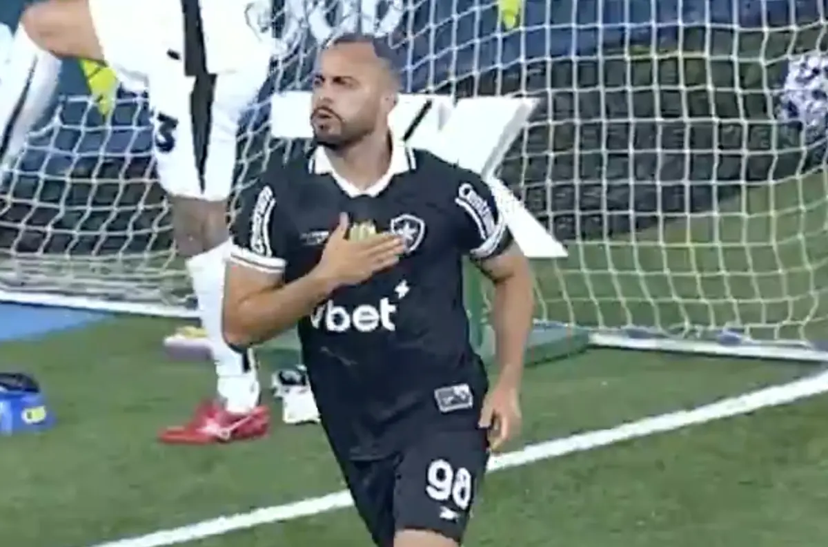 Imagem de contexto do artigo Arthur Cabral volta a marcar pelo Botafogo. Assista ao lance