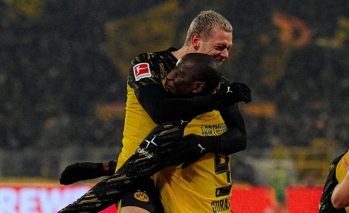 Imagem de contexto do artigo Borussia Dortmund goleia e pressiona o líder Bayern Munique