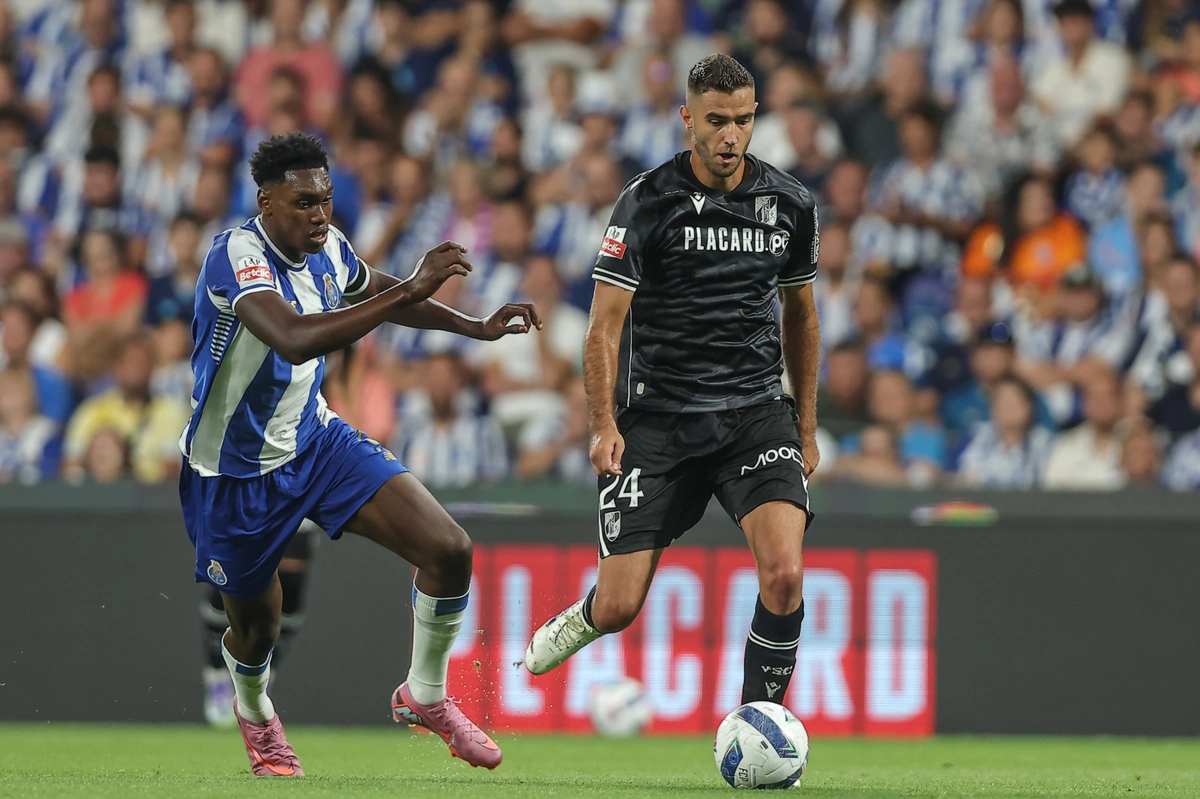 Borevkovic jogou no Dragão (Créditos: Miguel Pereira)