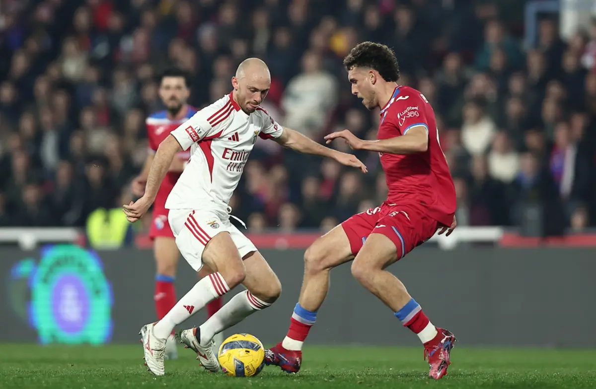 Aursnes saiu lesionado do jogo de Barcelos