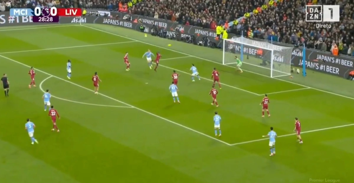 Imagem de contexto do artigo City-Liverpool: Matheus Nunes ajuda Haaland a "compensar" penálti defendido