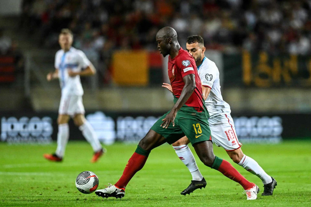 Danilo com a camisola da Seleção Nacional