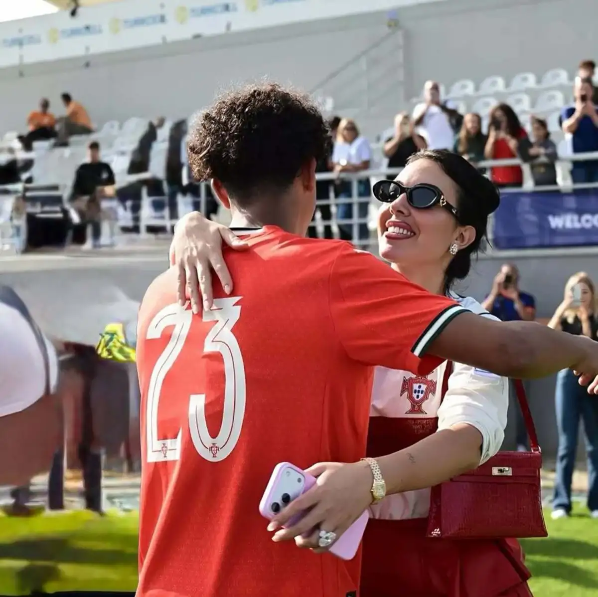Imagem de contexto do artigo Georgina Rodríguez acompanhou conquista de Cristianinho: "Muito orgulhosa do meu menino"