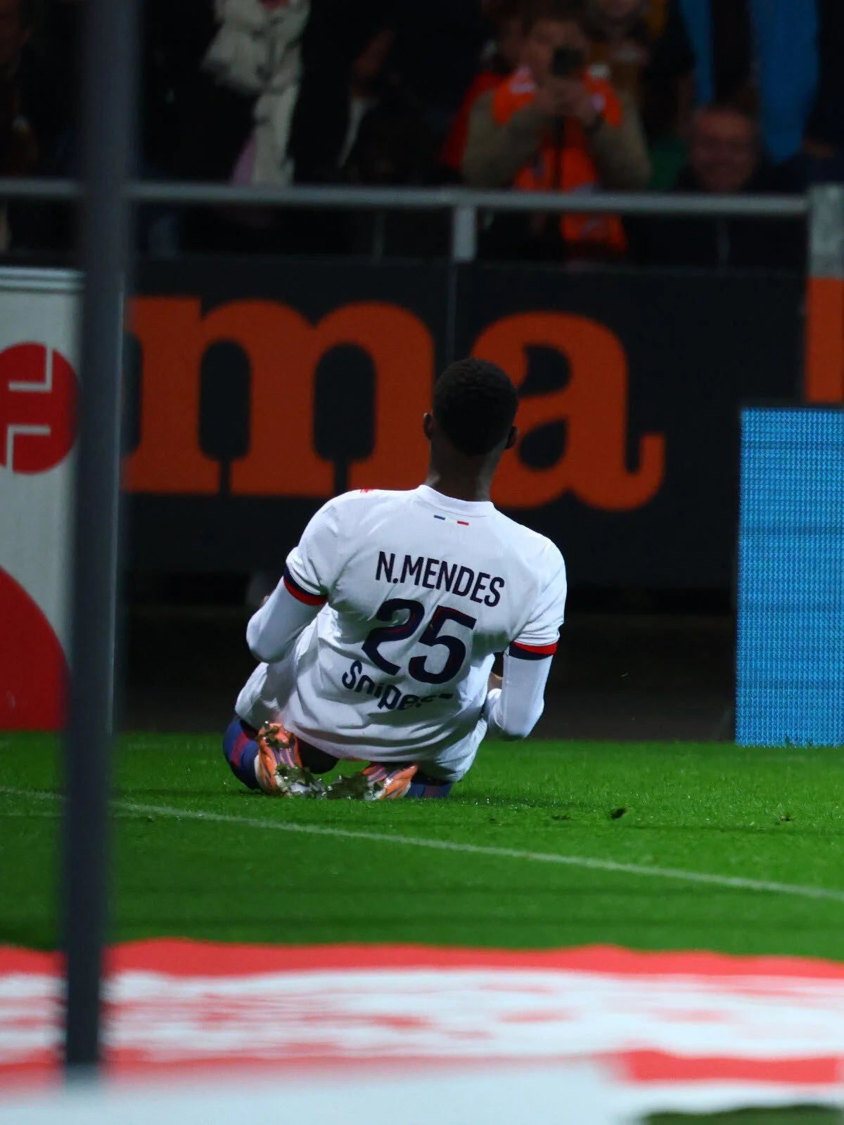 Imagem de contexto do artigo Nuno Mendes marca no empate do PSG contra o antepenúltimo. Ora veja