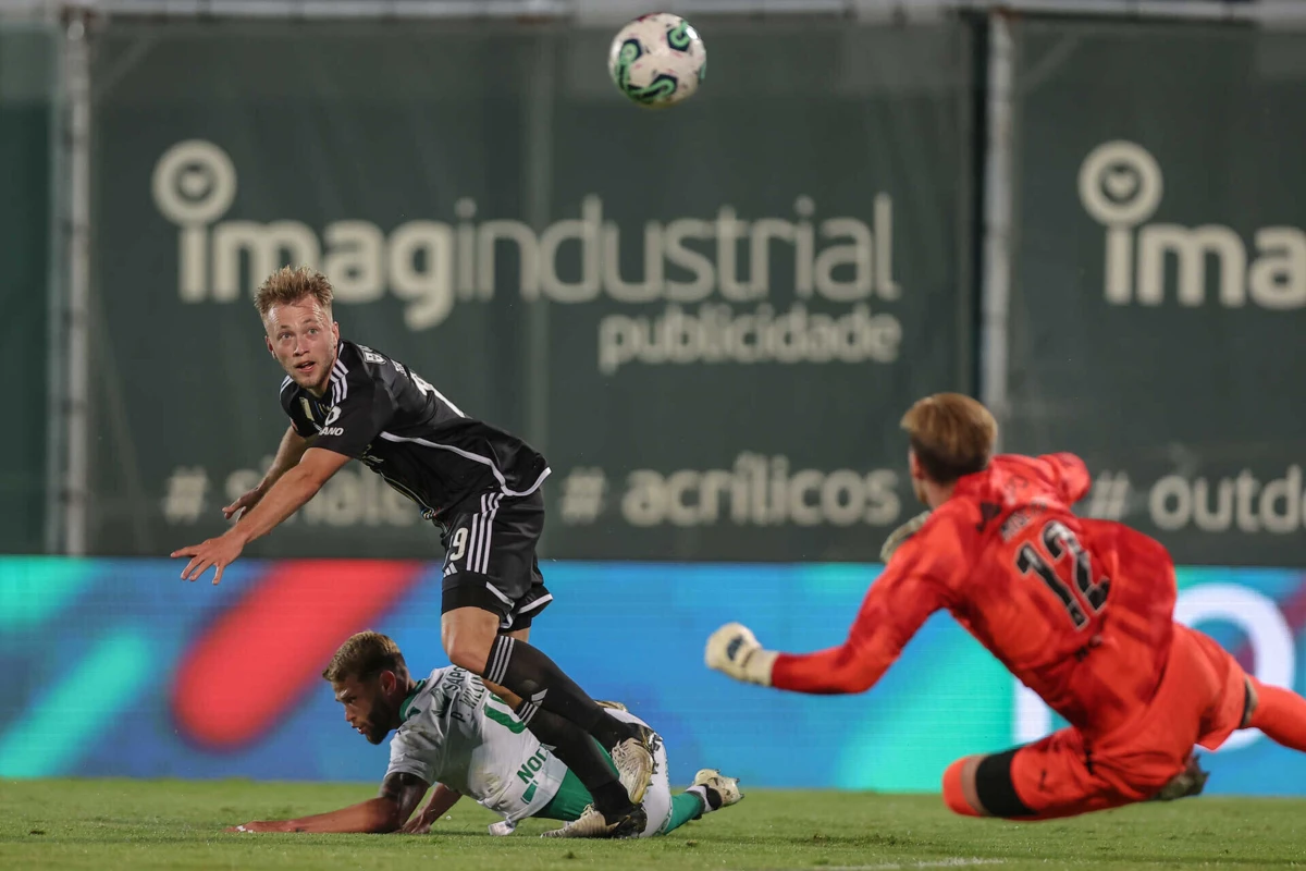 Cezary Miszta, guarda-redes do Rio Ave