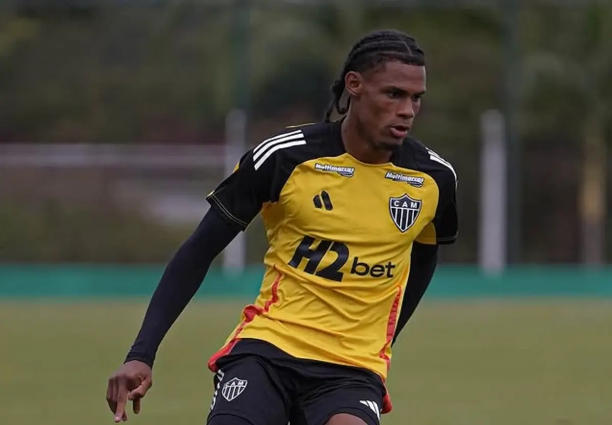 Imagem de contexto do artigo Ex-companheiro de Hulk garantido para o ataque do Estrela da Amadora