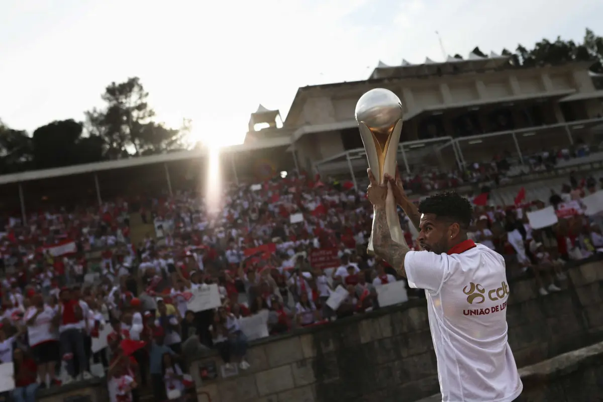 Imagem de contexto do artigo Termina "sonho de menino" de Babanco