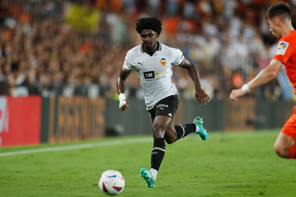 Imagem de contexto do artigo "No quarto mês, estava em casa, cheio de dores, e comecei a chorar sozinho"