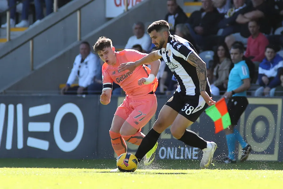 Oskar Pietuszewski e Żé Vitor