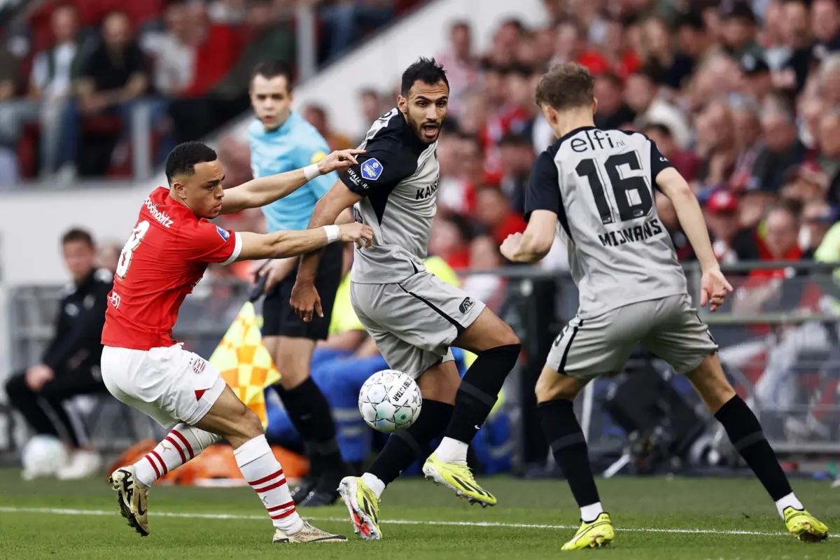 Pavlidis foi goleador no AZ Alkmaar (Créditos: AFP)