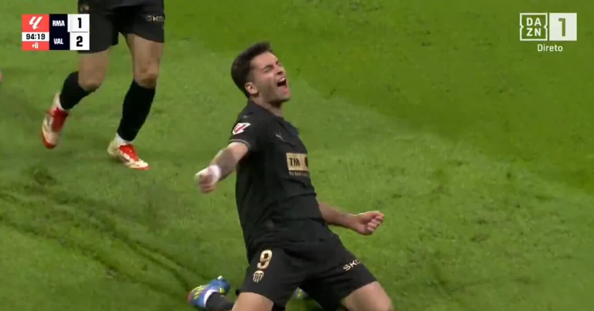 Imagem de contexto do artigo Vinícius redime-se do penálti falhado, mas Valência salva vitória aos 90'+5'