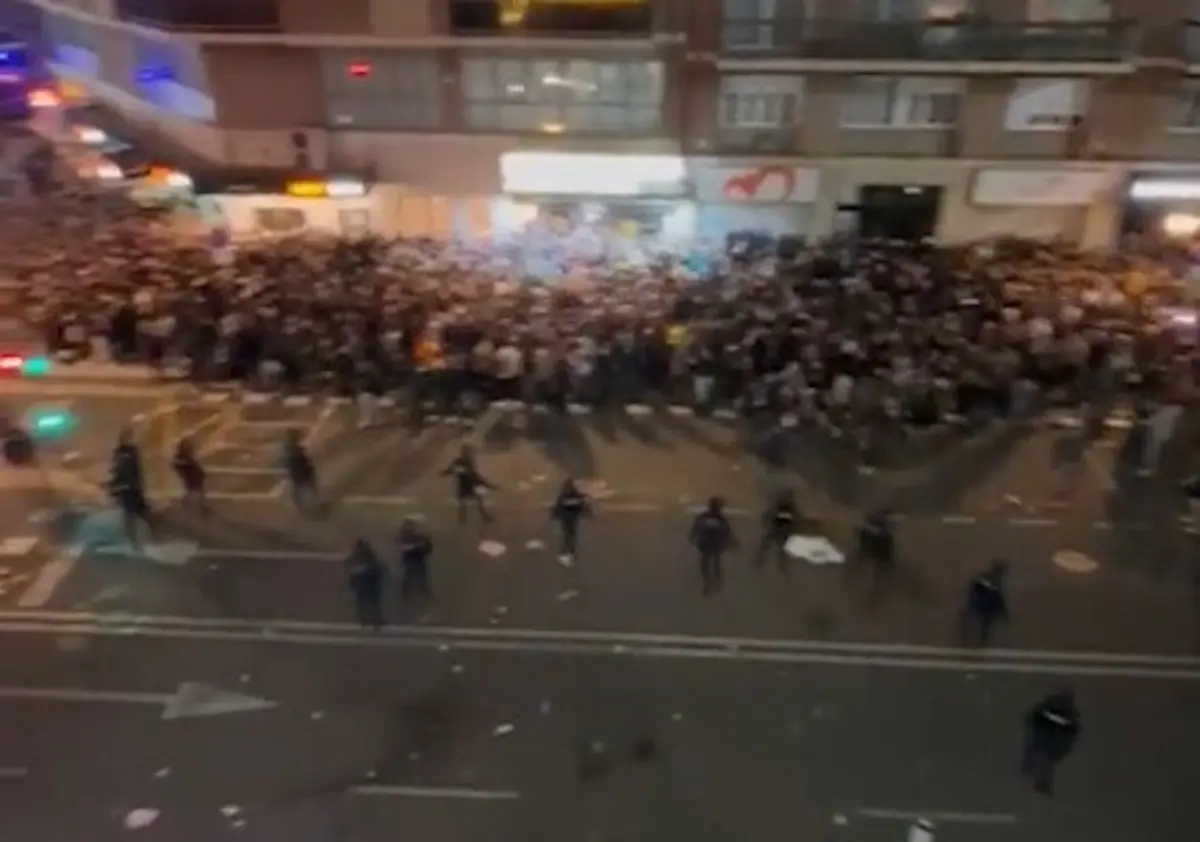 Imagem de contexto do artigo Polícia intervém após protesto dos adeptos do Valência à porta do Mestalla: veja