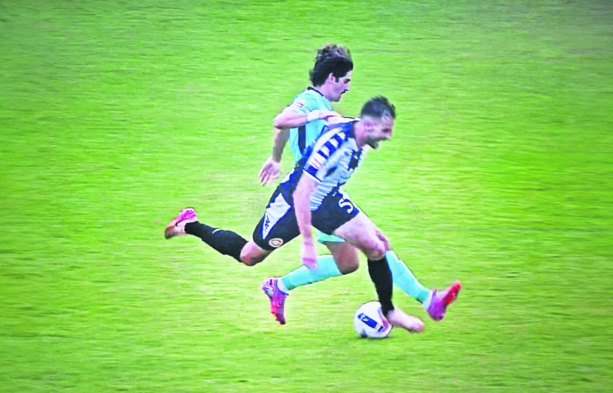 Imagem de contexto do artigo Tribunal O JOGO | Trincão fez falta no início da jogada do 1-1 no Nacional-Sporting?