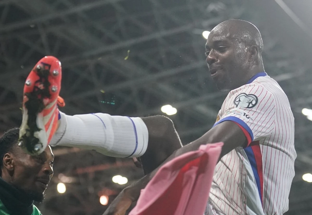 Mateta após estreia a marcar pela França