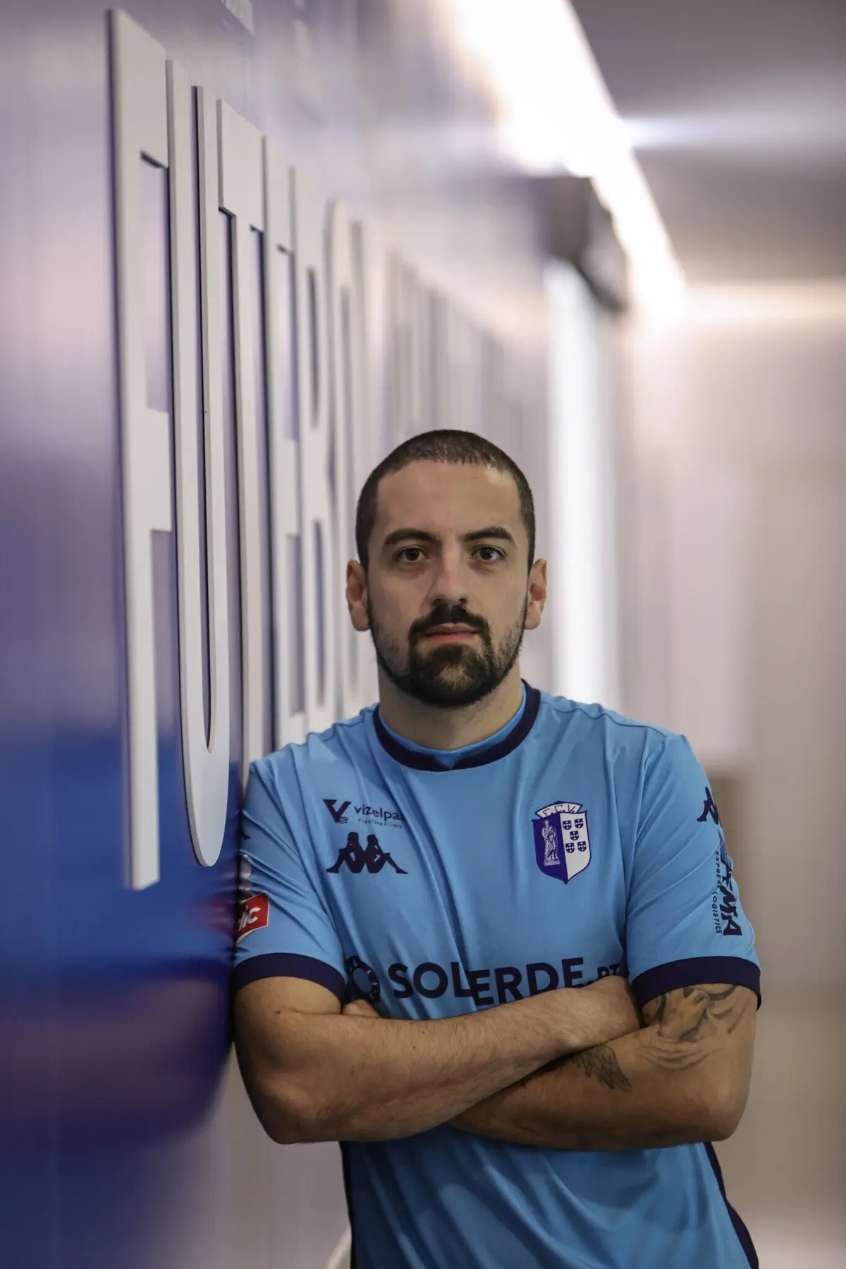 Bruno Costa com a camisola do Vizela