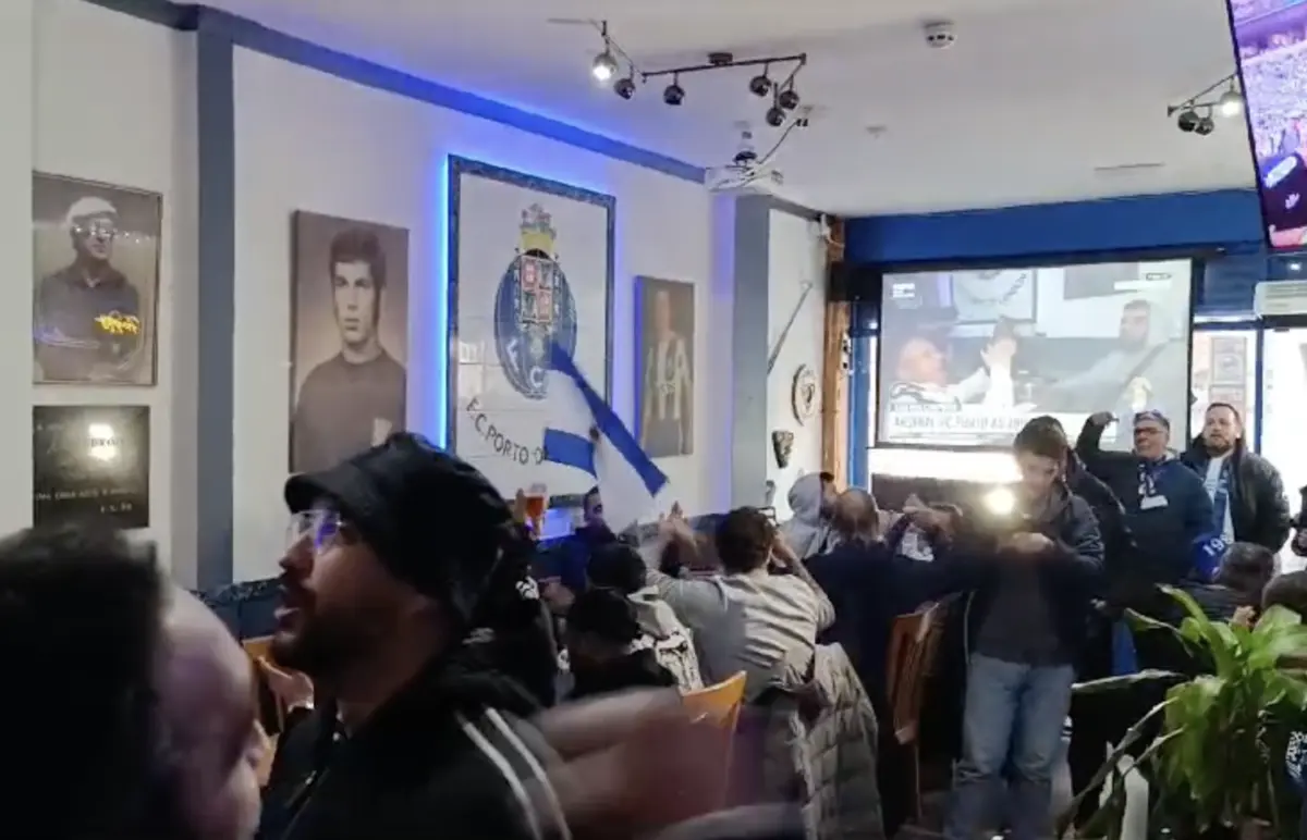 Imagem de contexto do artigo O ambiente na Casa do FC Porto de Londres em dia decisivo na Liga dos Campeões