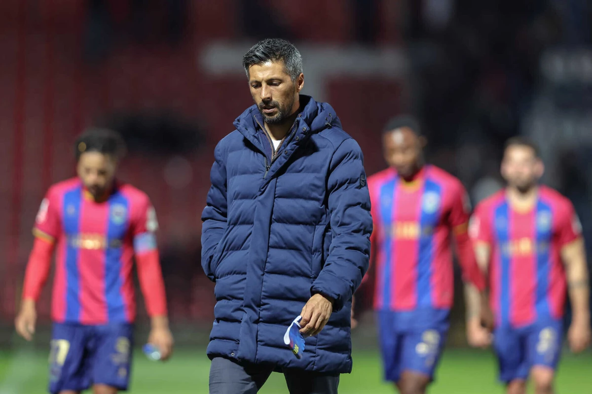 Imagem de contexto do artigo Oficial: Moreno deixa comando técnico do Chaves após despromoção à II Liga