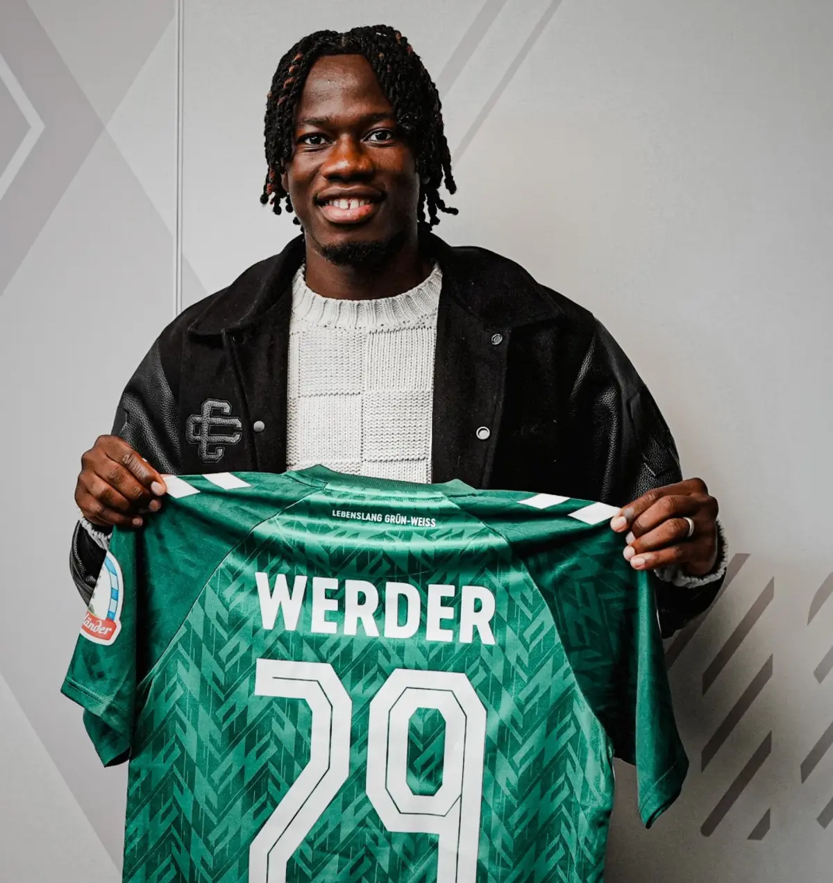 Imagem de contexto do artigo Kaboré prossegue carreira na Bundesliga: "Obrigado, Benfica"