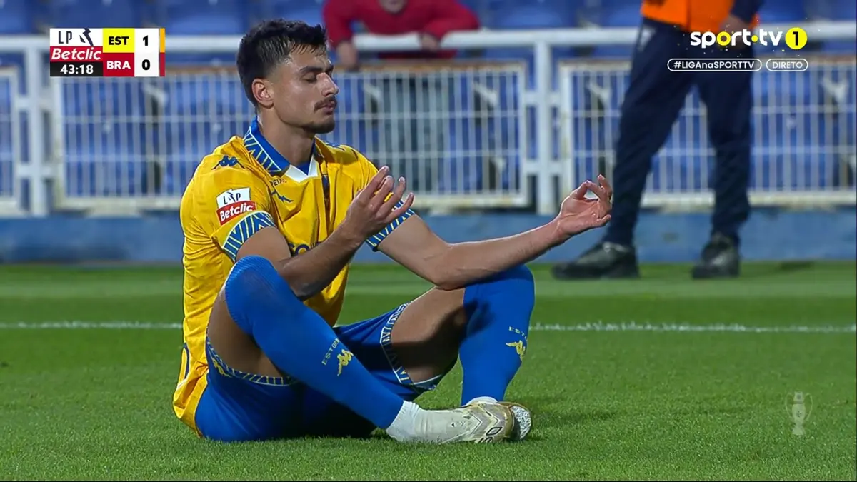 Imagem de contexto do artigo Estoril-Braga: Lacximicant abre o marcador com este golo